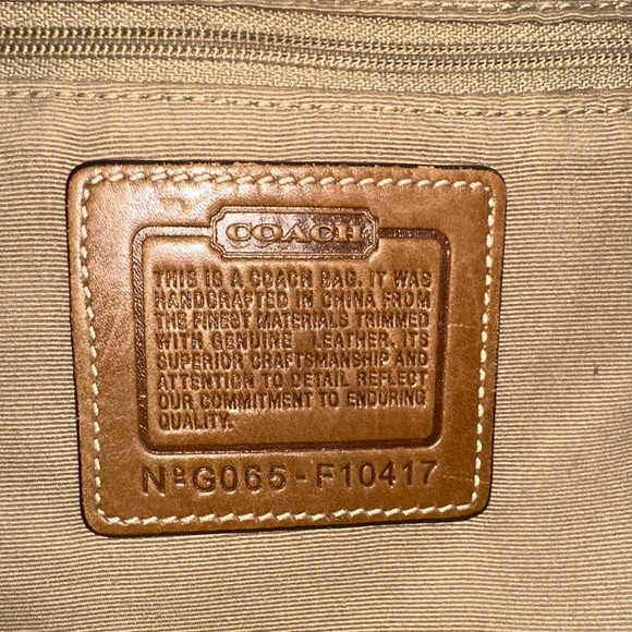 Coach 2000 Brown Signature Shoulder Bag - Picture 10 of 11